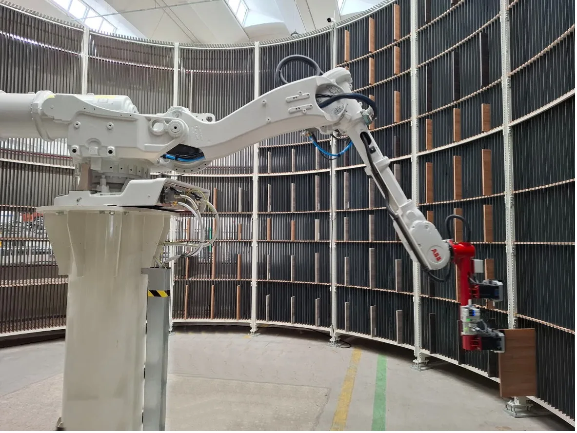 Cella robotizzata di sorting pannelli